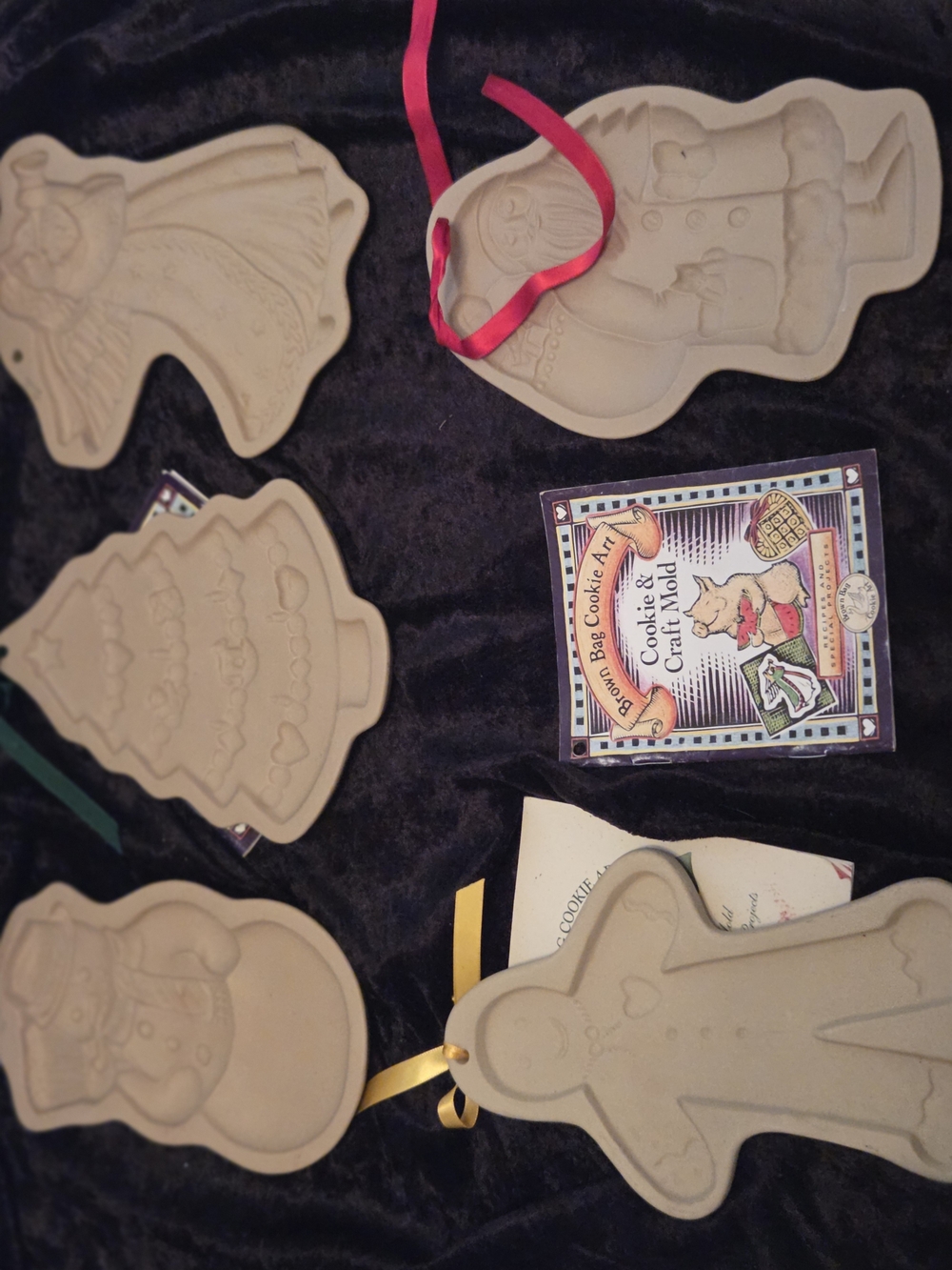 Holiday Cookie & Craft Molds - Beige Ornament Set